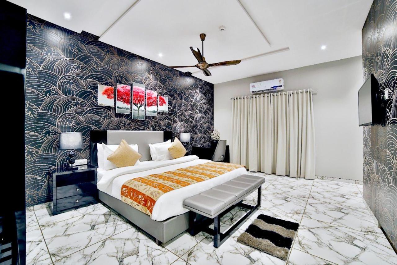 Hotel Kings Heritage Surate Extérieur photo