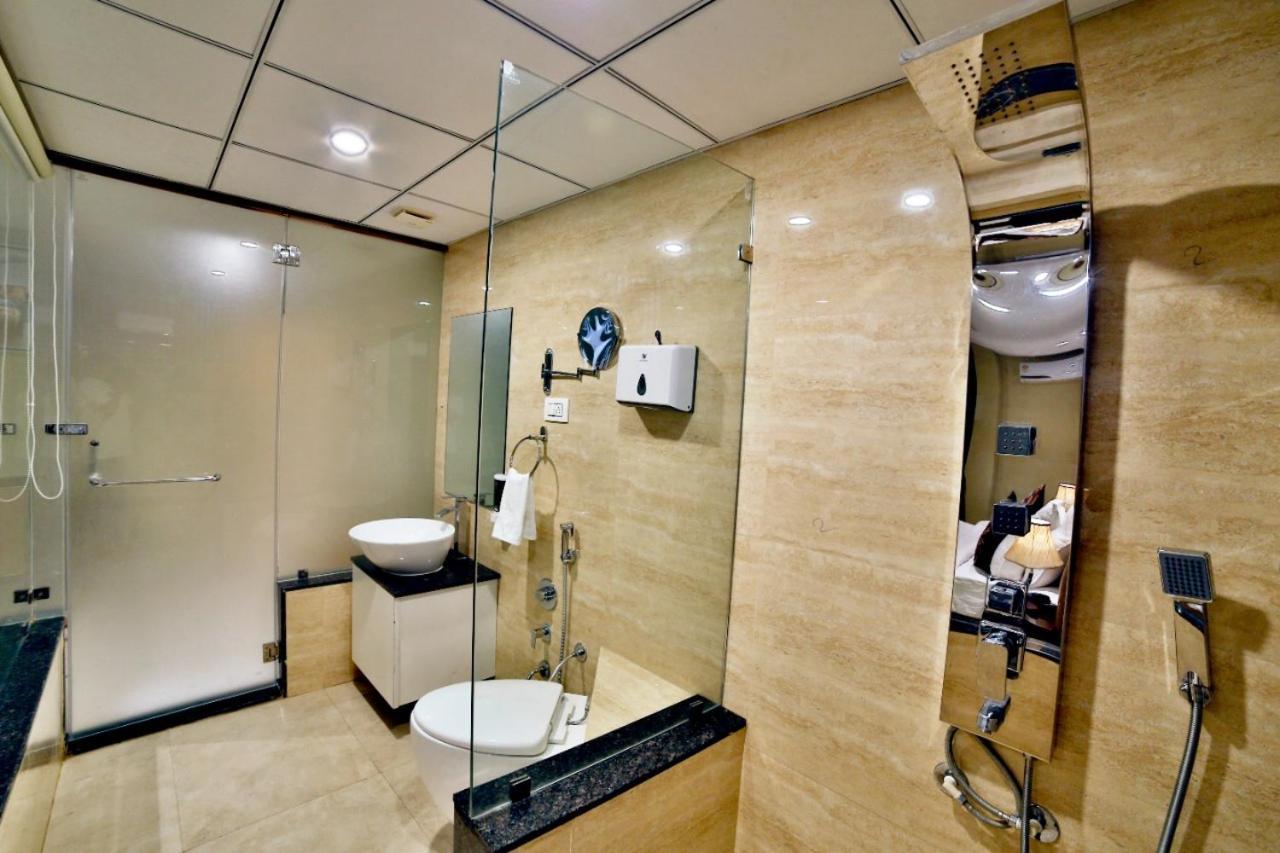 Hotel Kings Heritage Surate Extérieur photo