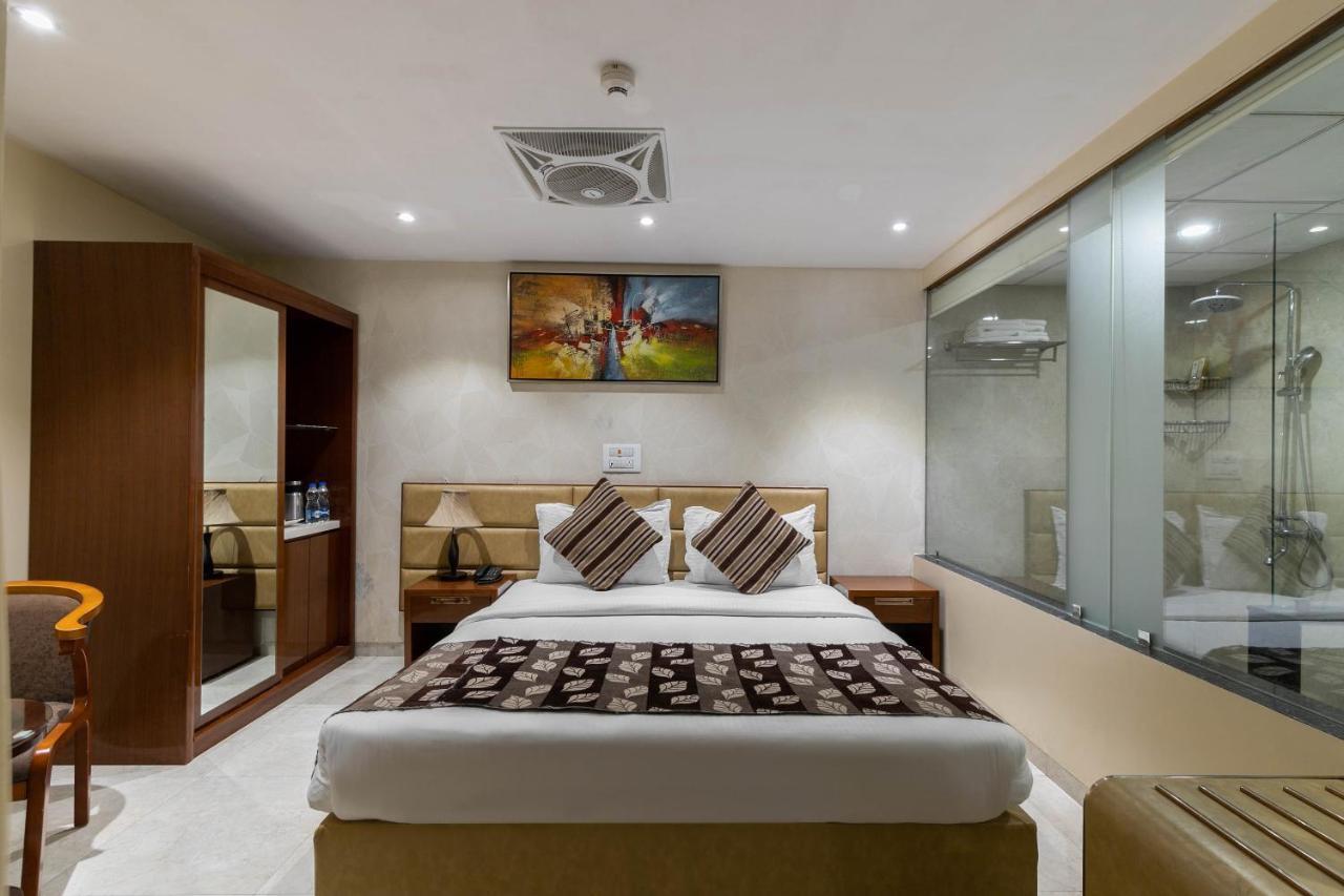 Hotel Kings Heritage Surate Extérieur photo