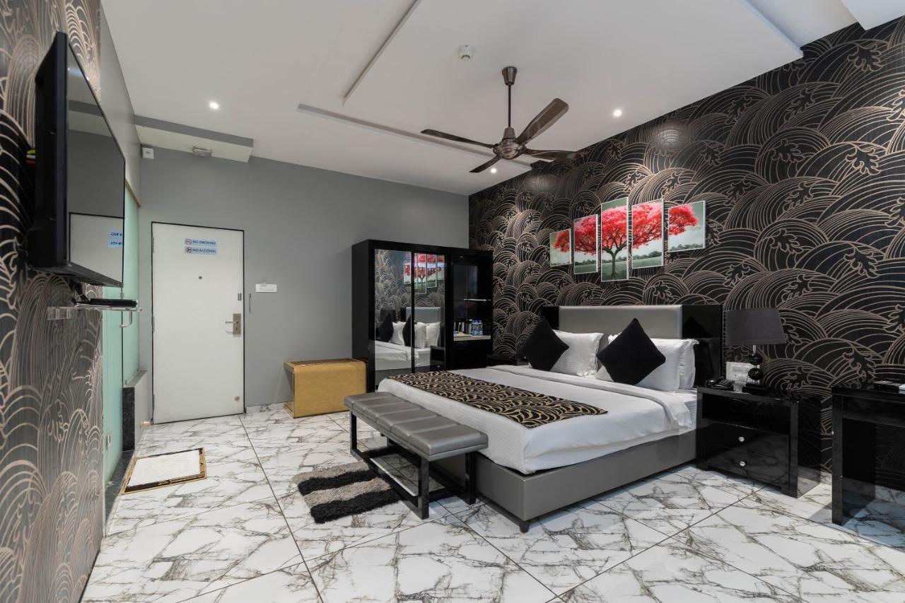 Hotel Kings Heritage Surate Chambre photo