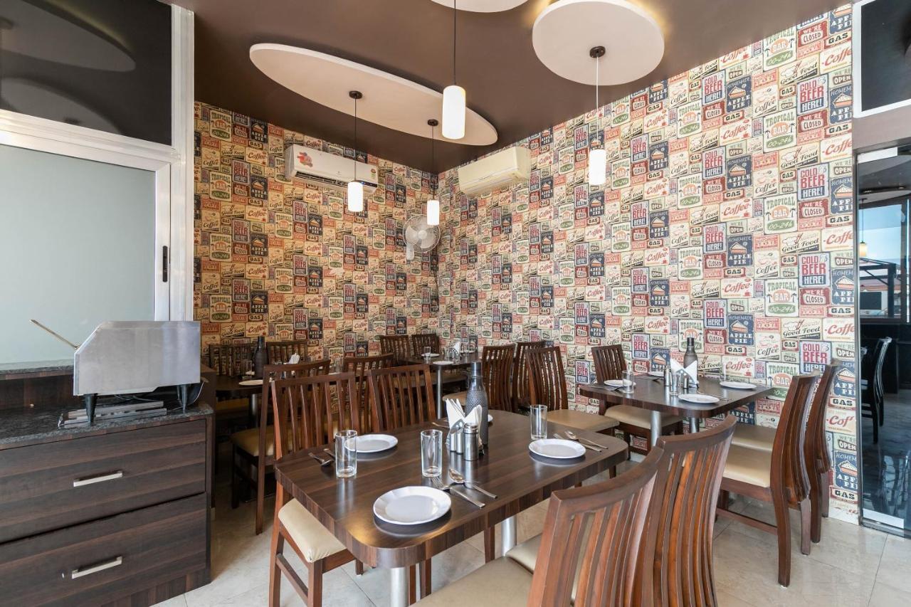 Hotel Kings Heritage Surate Extérieur photo